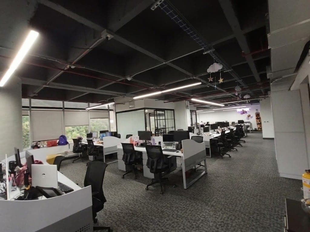 Oficina en arriendo en Loma De San Julián, El Poblado, Medellín — foto 1 de 10