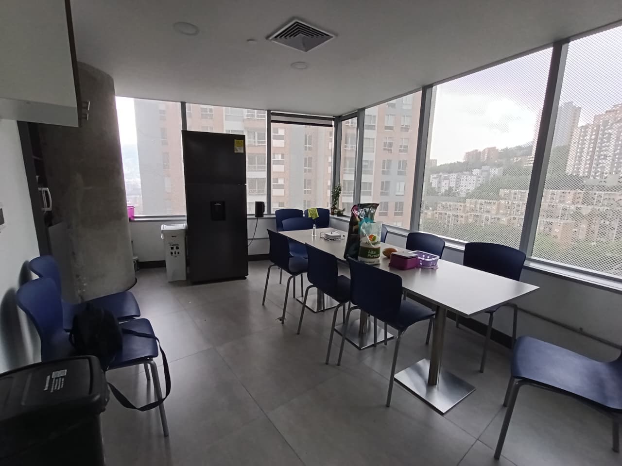 Oficina en arriendo en Loma De San Julián, El Poblado, Medellín — foto 4 de 10