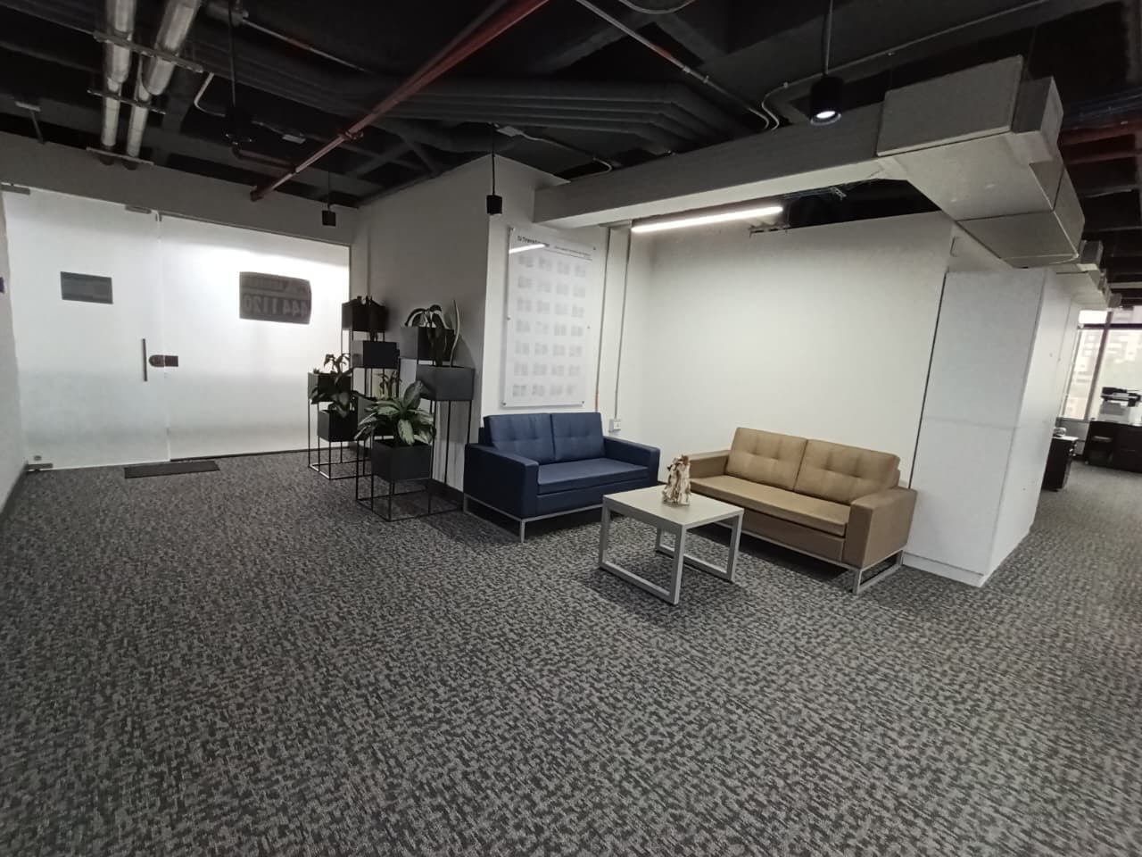 Oficina en arriendo en Loma De San Julián, El Poblado, Medellín — foto 5 de 10