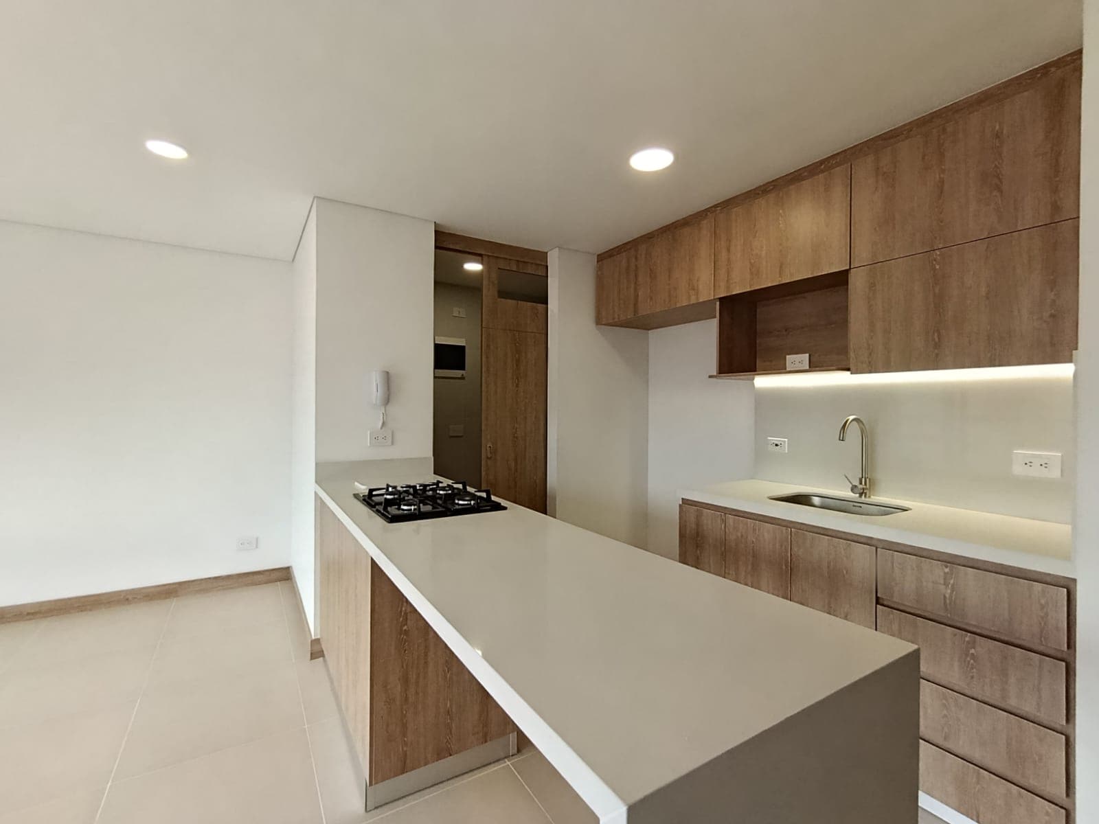 Apartamento en arriendo en Laureles, Medellín — foto 2 de 20