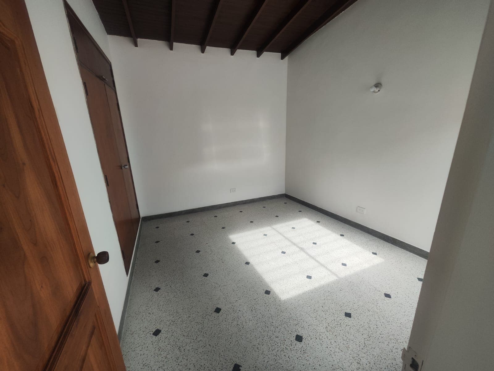 Apartamento en arriendo en Simón Bolívar, La America, Medellín — foto 4 de 15