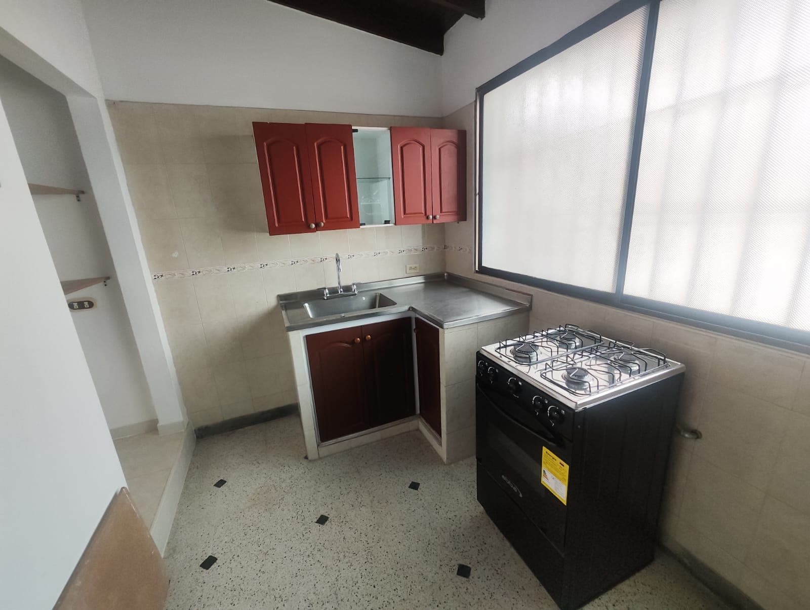 Apartamento en arriendo en Simón Bolívar, La America, Medellín — foto 3 de 12