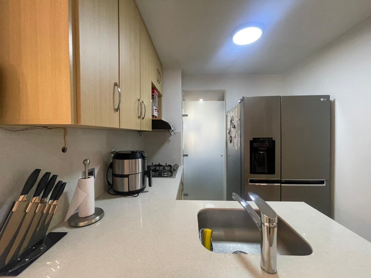 Apartaestudio en arriendo en Aguacatala, El Poblado, Medellín — foto 4 de 12