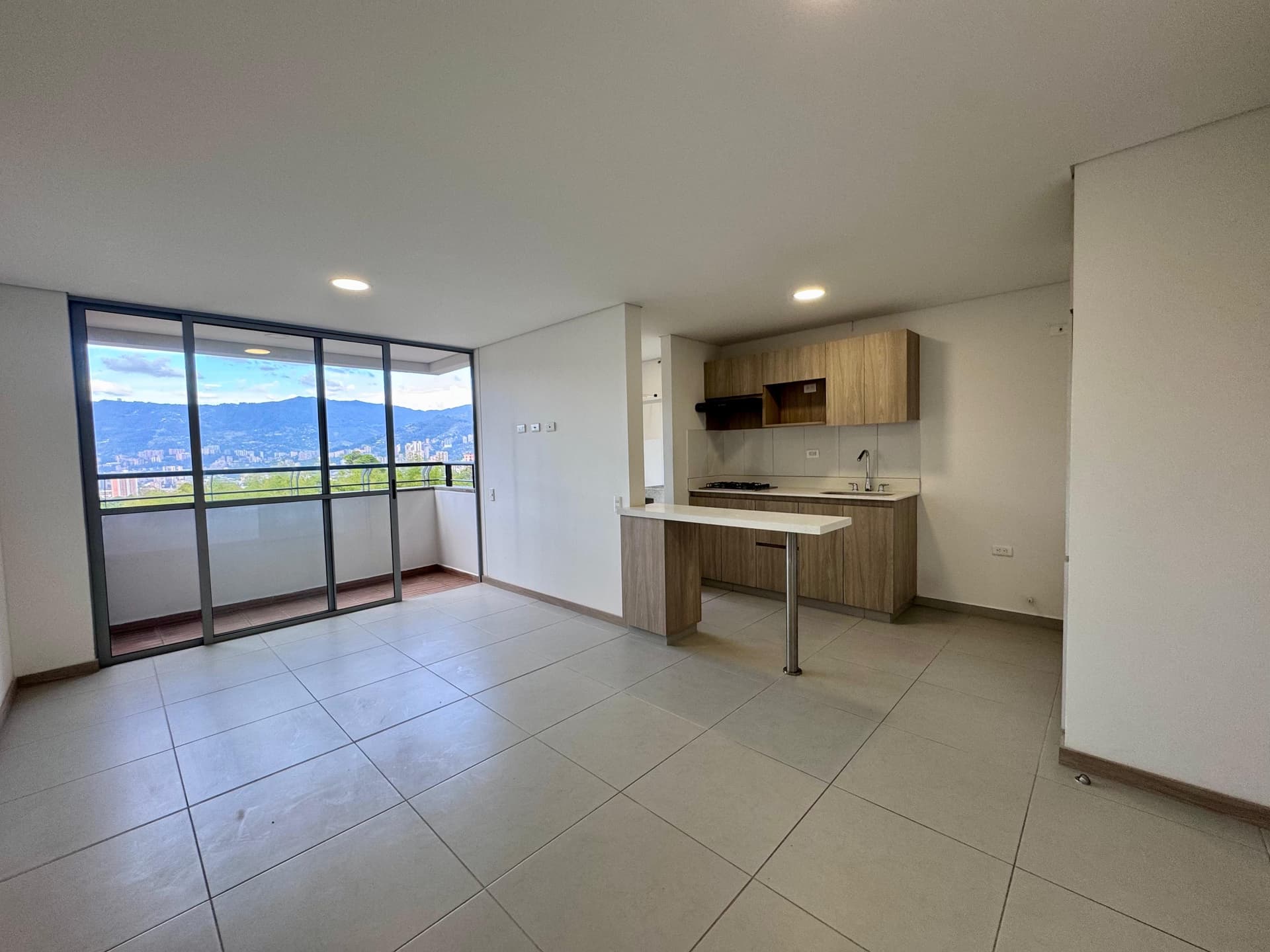 Apartamento en arriendo en Ditaires, Itagui — foto 1 de 20