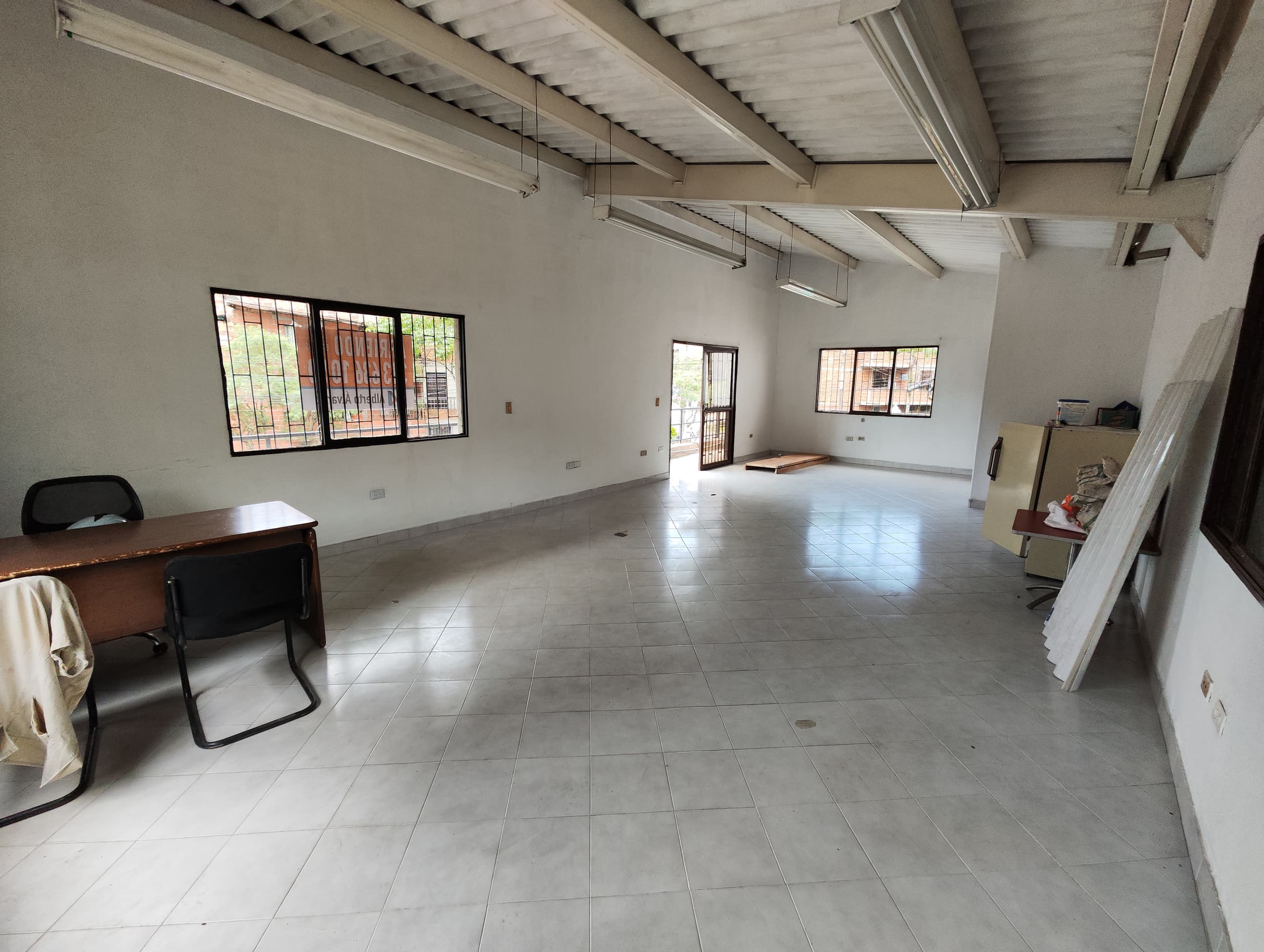 Oficina en arriendo en El Guayabo, Itagui — foto 3 de 9