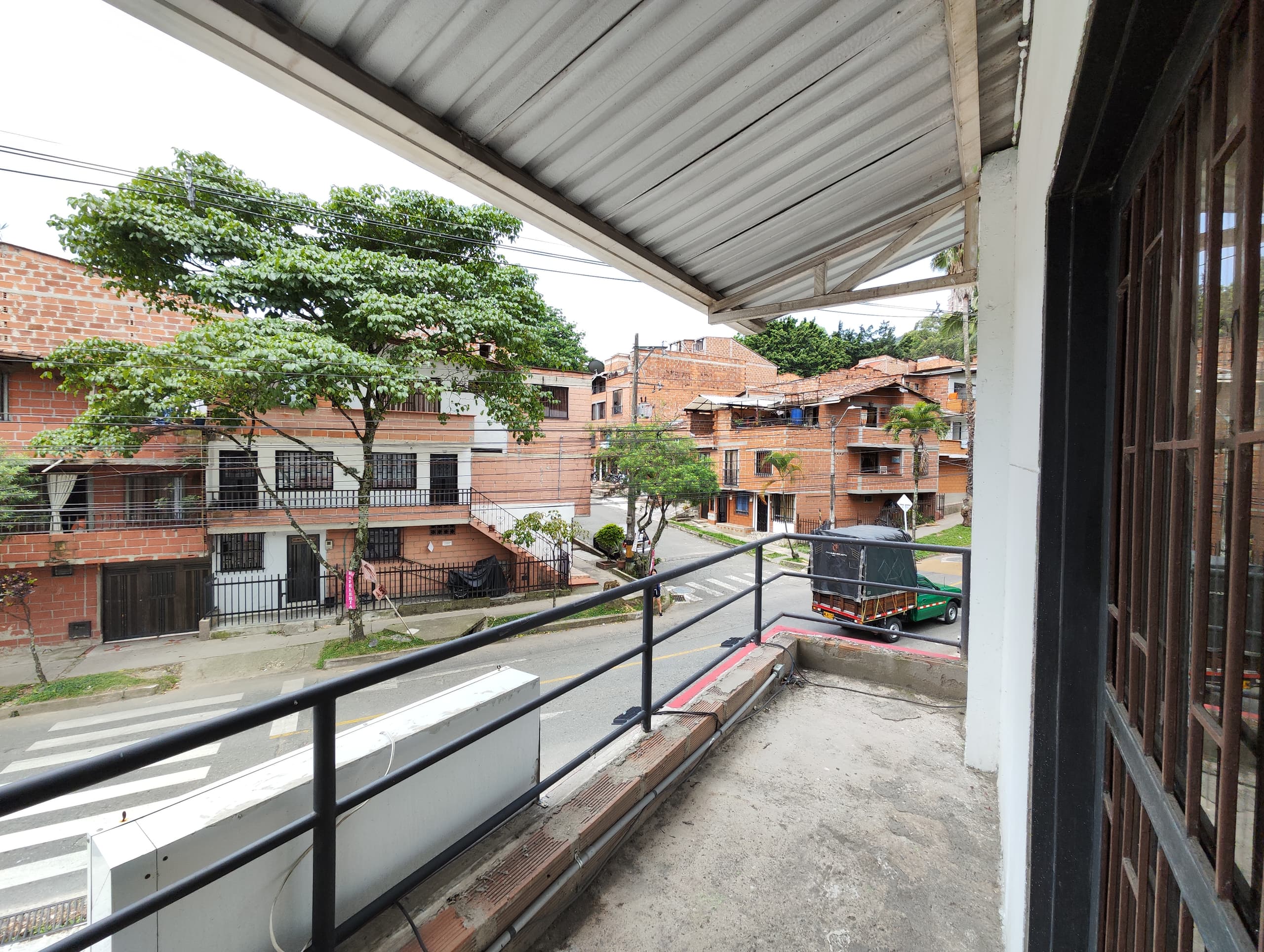 Oficina en arriendo en El Guayabo, Itagui — foto 4 de 9