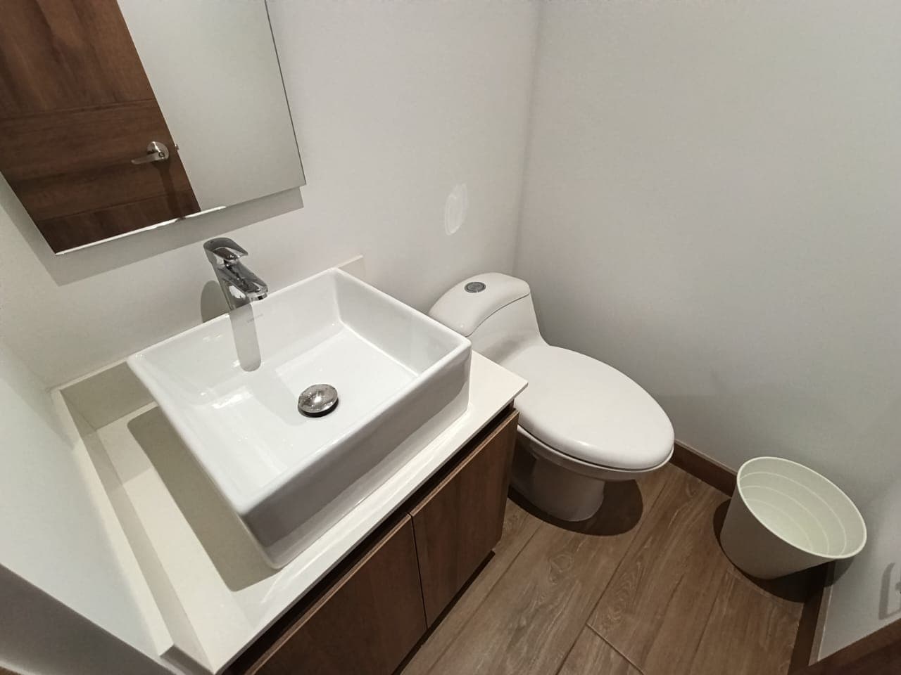 Apartaestudio en arriendo en Ciudad Del Rio, El Poblado, Medellín — foto 4 de 18