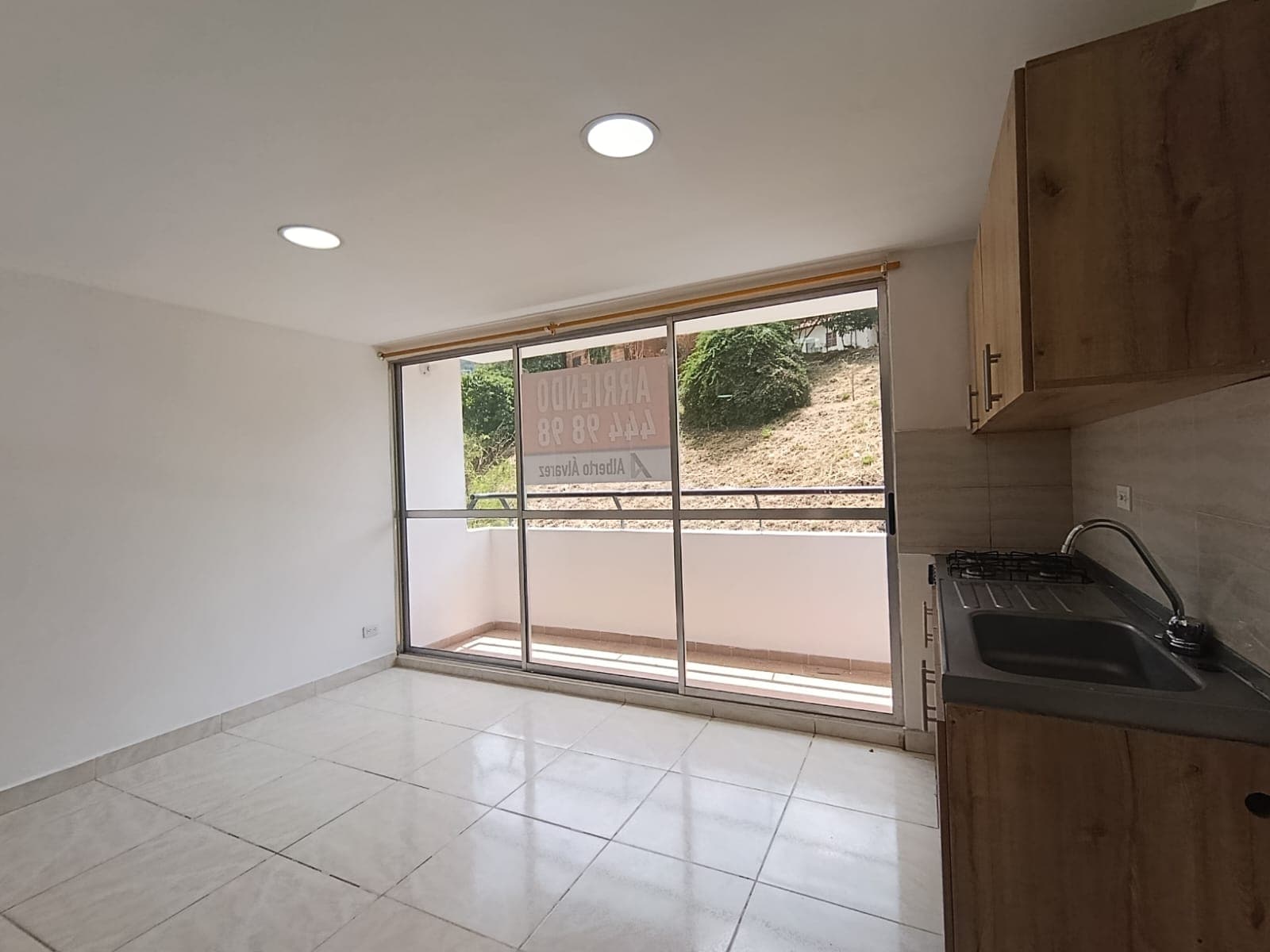 Aparta Suite en arriendo en San Gabriel, Bello — foto 3 de 10