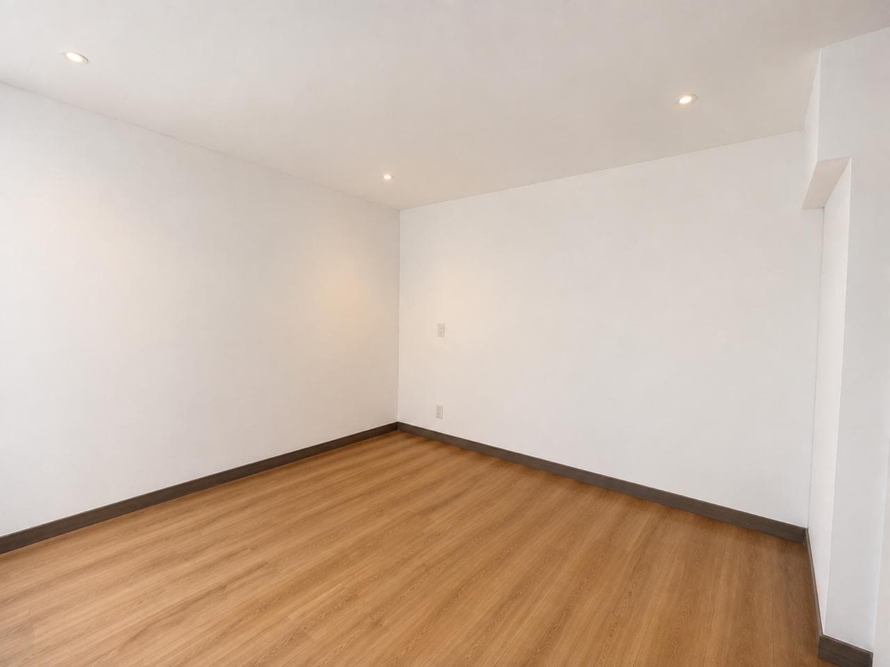 Apartamento en arriendo en Ciudad Del Rio, El Poblado, Medellín — foto 5 de 13