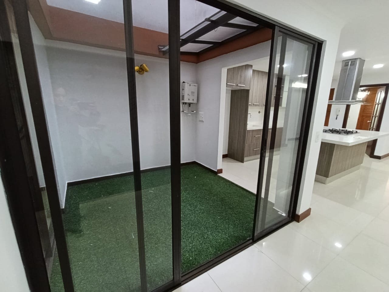 Apartamento en arriendo en Laureles, Medellín — foto 3 de 20