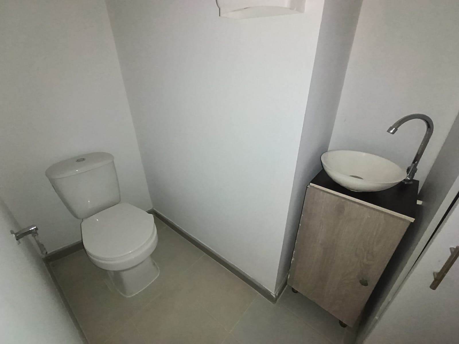 Local en arriendo en Laureles, Medellín — foto 3 de 12