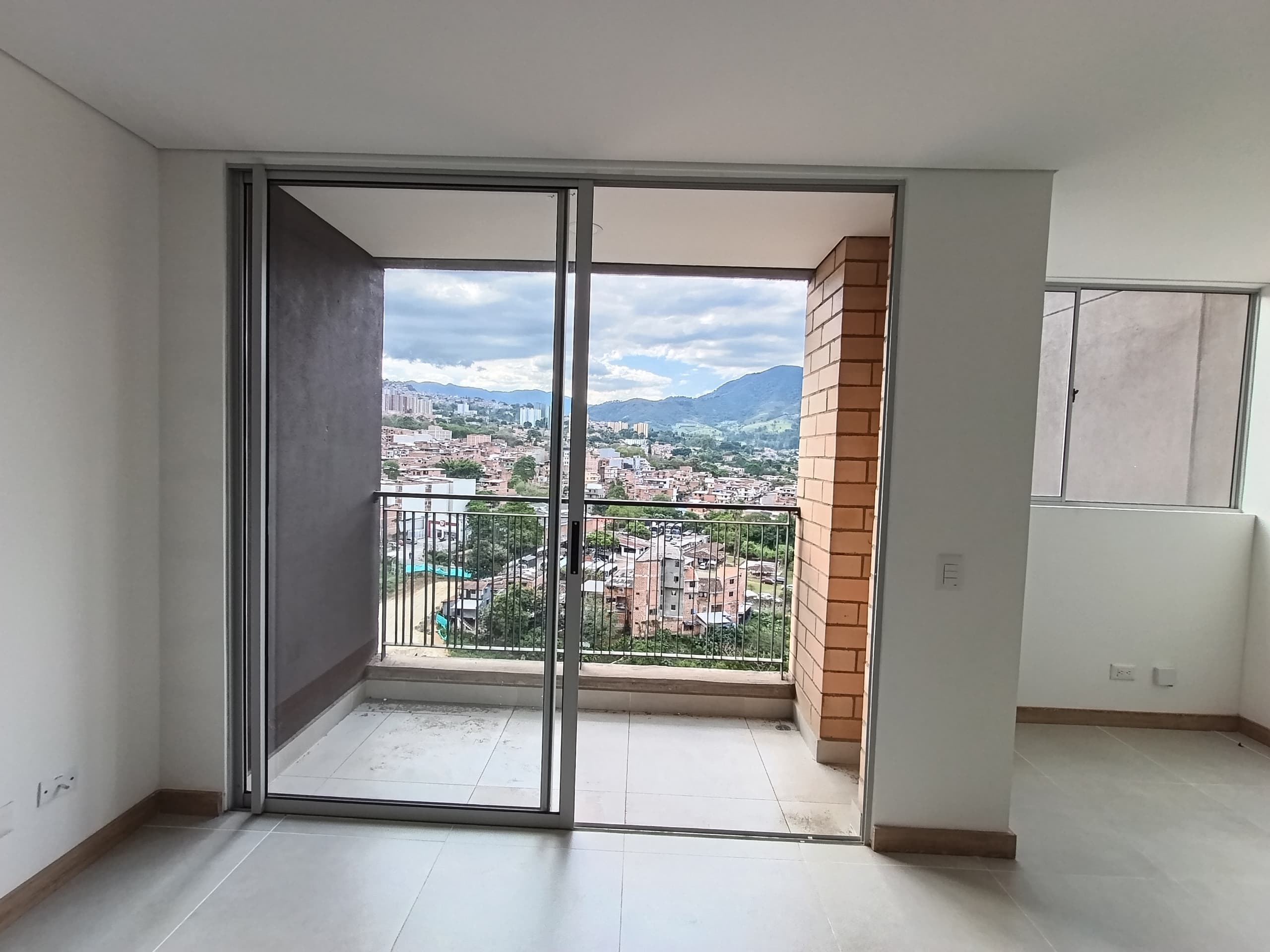 Apartamento en arriendo en Ditaires, Itagui — foto 2 de 18