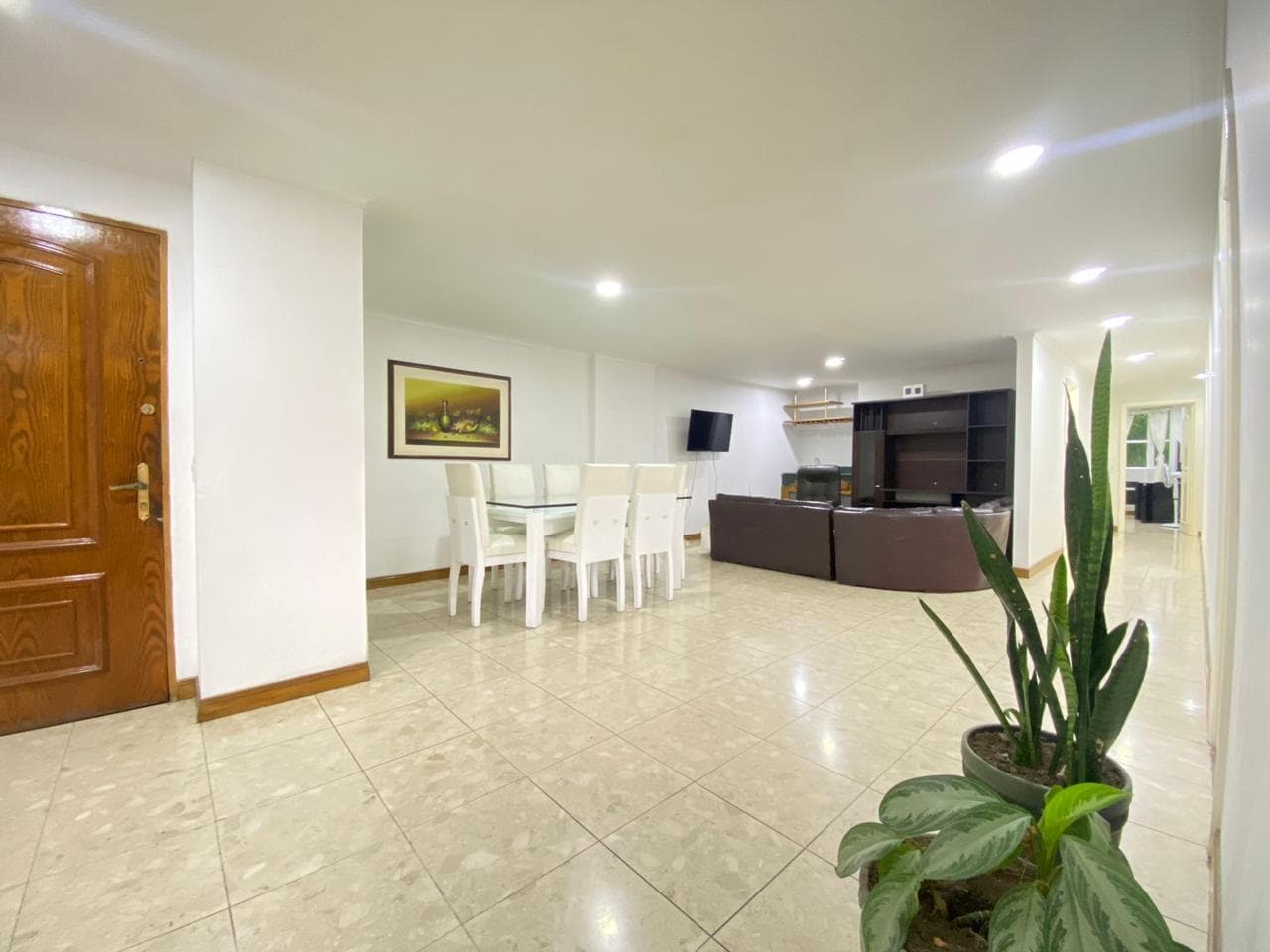 Apartamento en arriendo en Loma De Los Parra, El Poblado, Medellín — foto 1 de 11