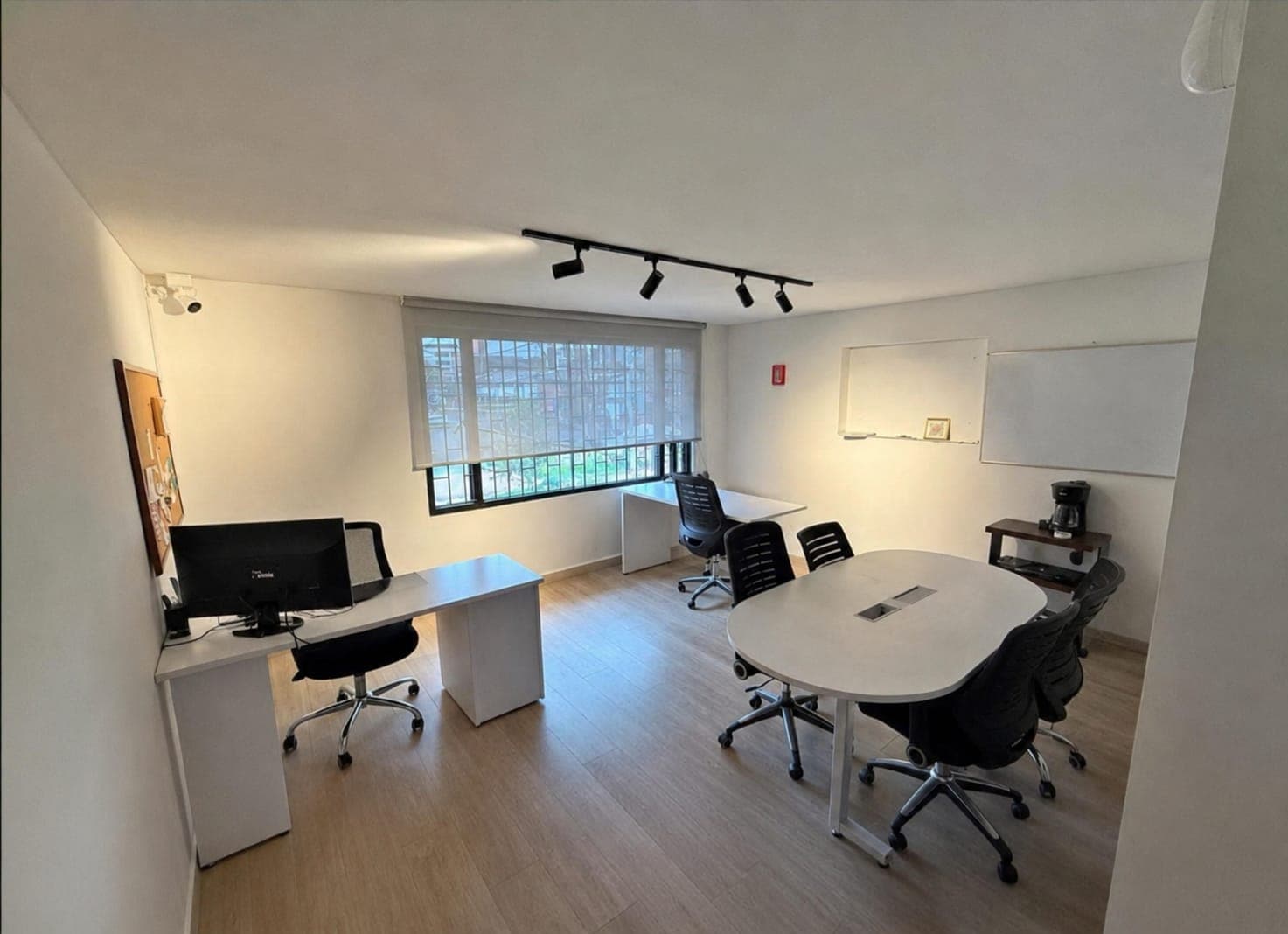 Oficina en arriendo en Barrio La Castellana, Barrios Unidos, Bogotá, D.c. — foto 2 de 8