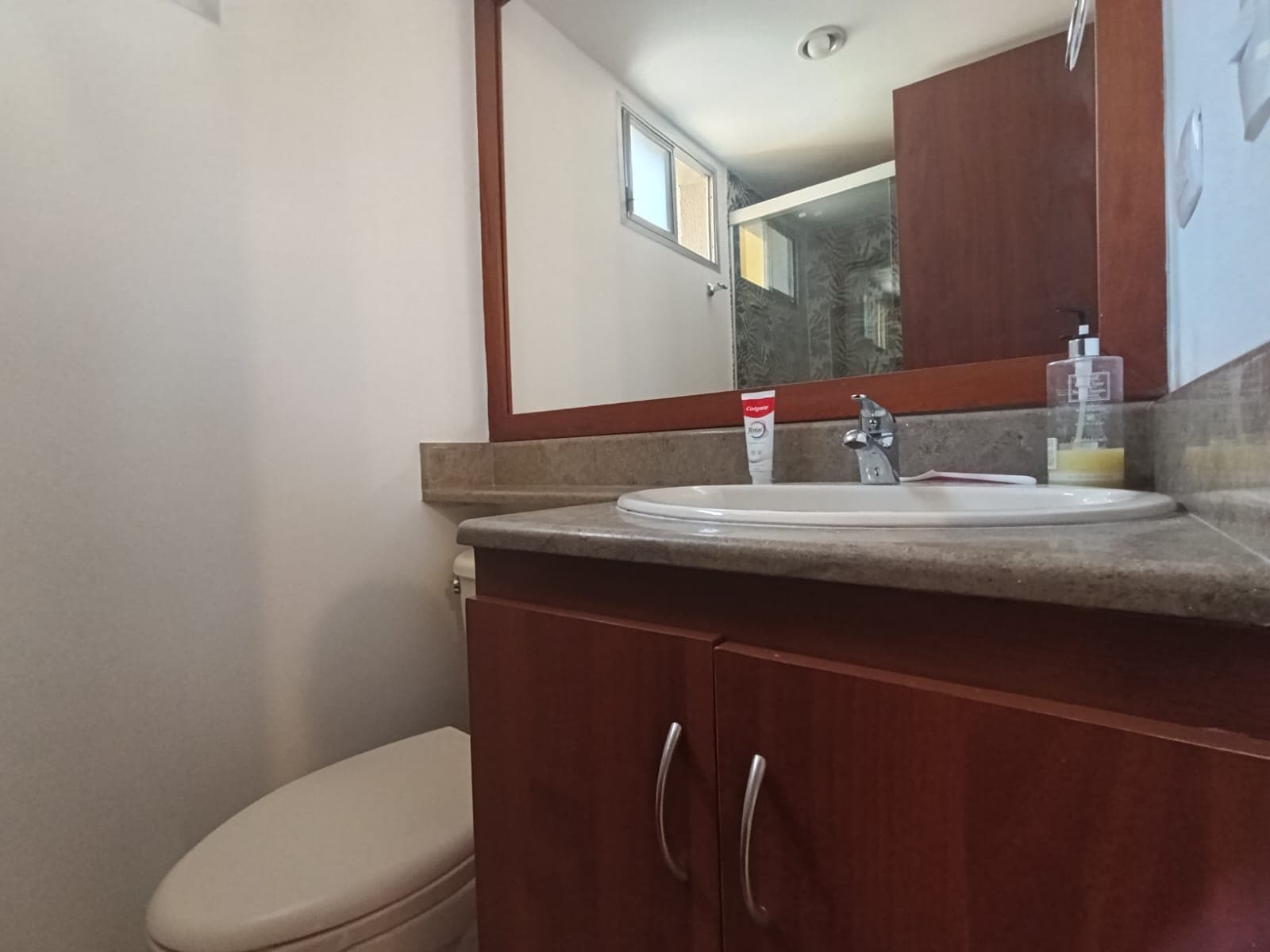 Apartamento en arriendo en Aguacatala, El Poblado, Medellín — foto 5 de 17