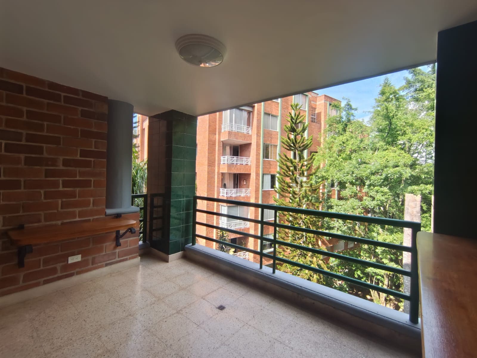 Apartamento en arriendo en Conquistadores, Laureles, Medellín — foto 2 de 20