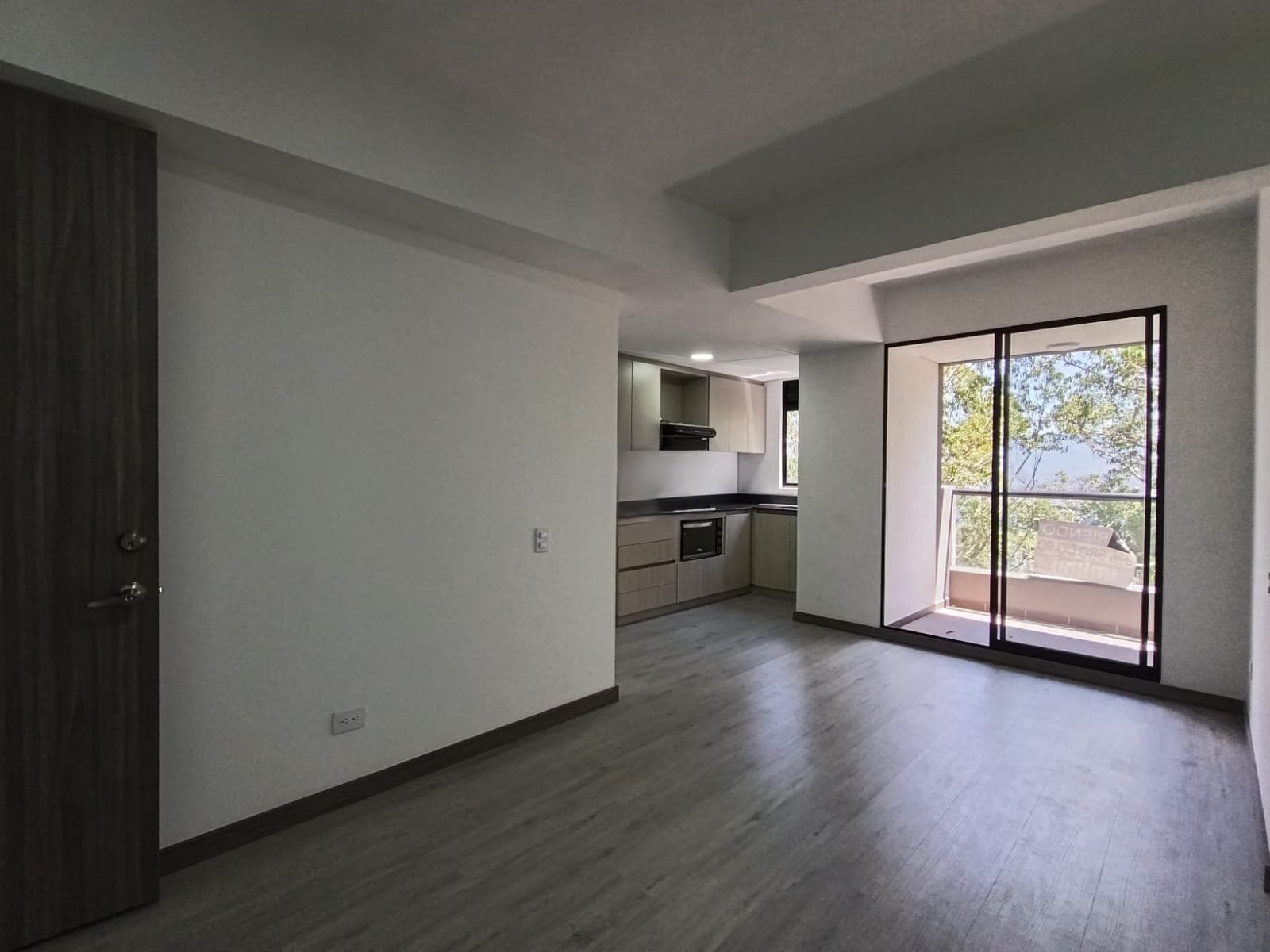 Apartamento en arriendo en Las Palmas, Centro, Medellín — foto 1 de 15