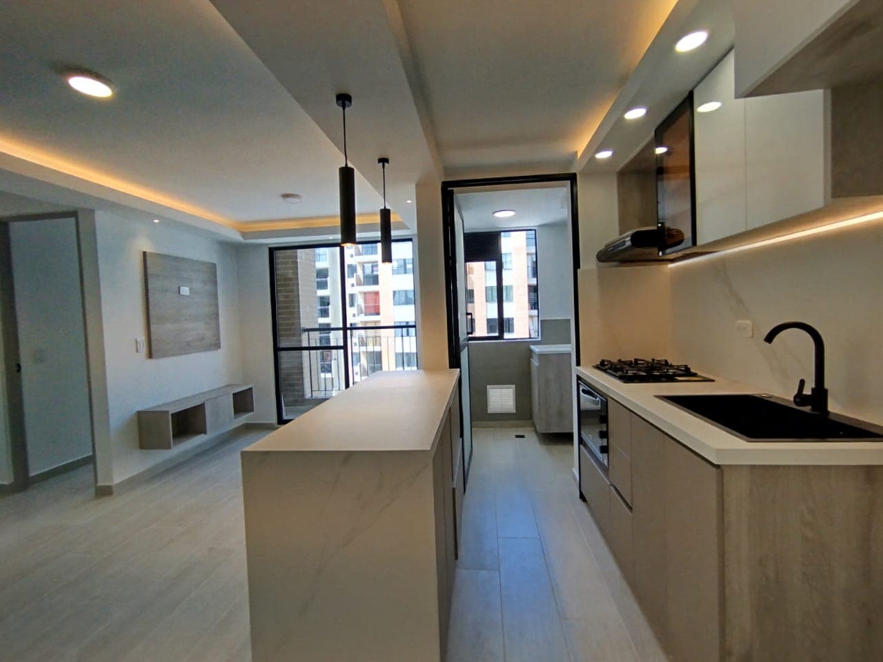 Apartamento en arriendo en Cimarronas, Rionegro — foto 1 de 14