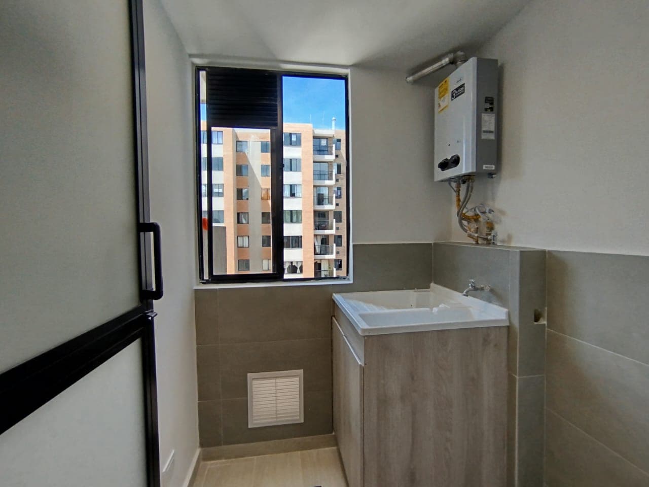 Apartamento en arriendo en Cimarronas, Rionegro — foto 4 de 14