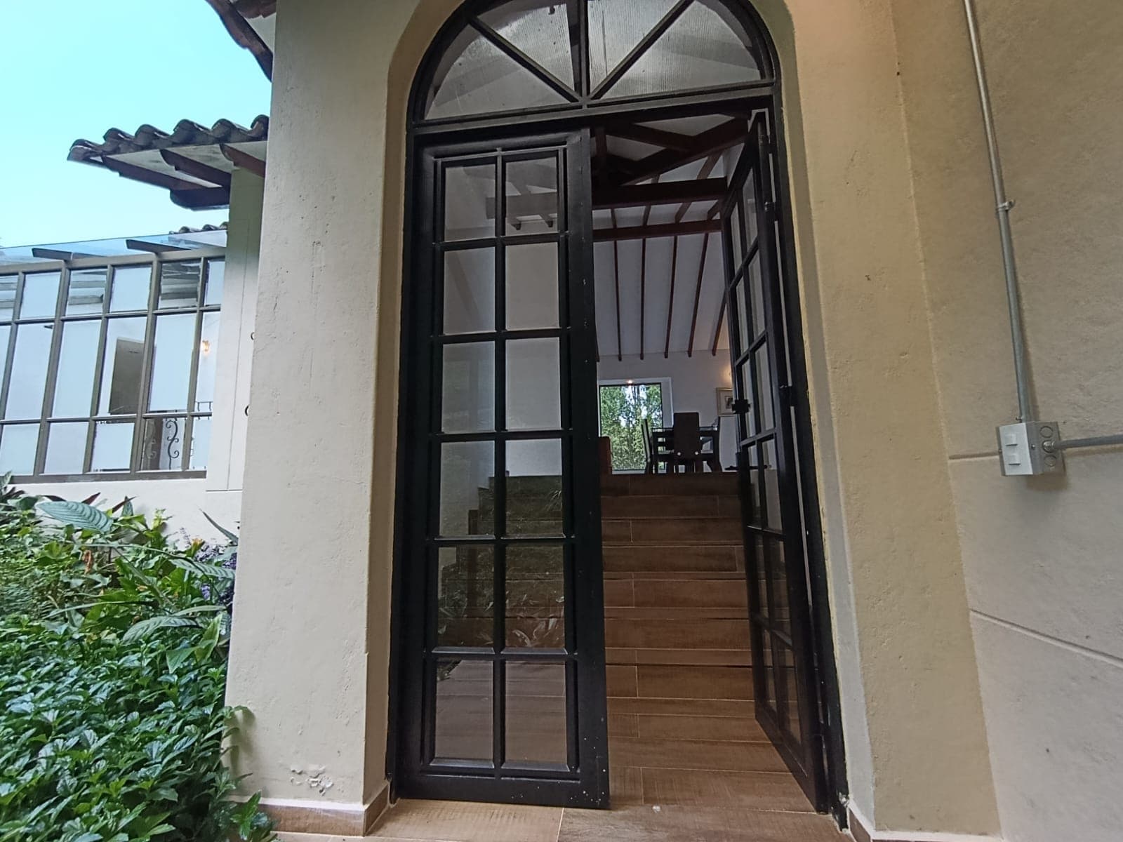 Casa Campestre en arriendo en Loma Del Escobero, Envigado — foto 2 de 20