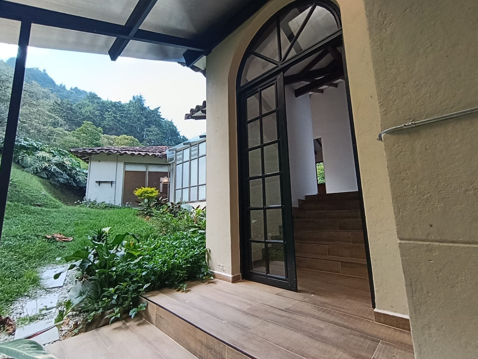 Casa Campestre en arriendo en Loma Del Escobero, Envigado — foto 3 de 20