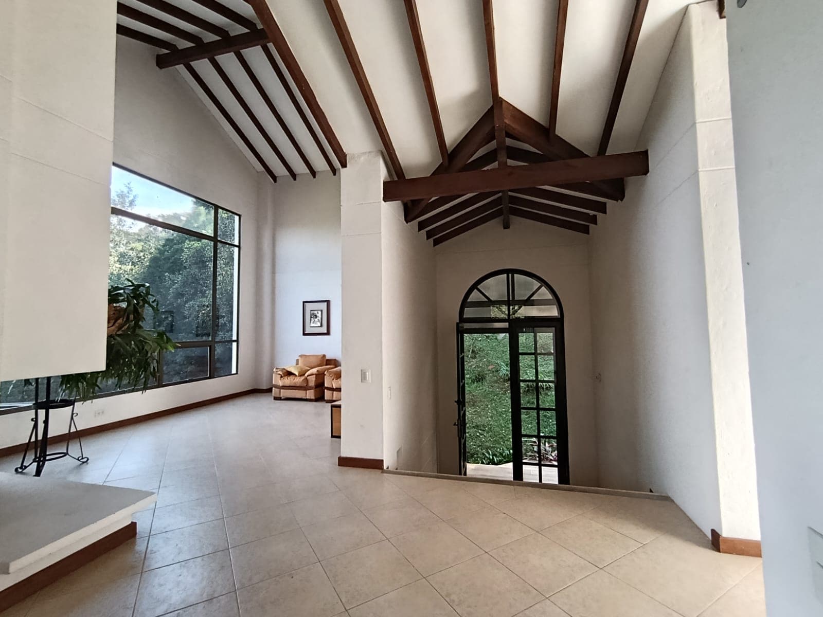 Casa Campestre en arriendo en Loma Del Escobero, Envigado — foto 4 de 20