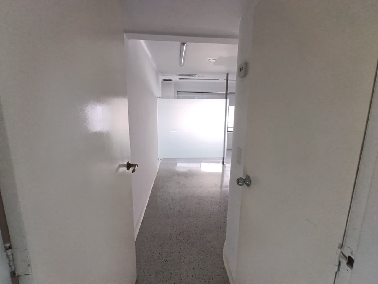 Consultorio en arriendo en Patio Bonito, El Poblado, Medellín — foto 4 de 13