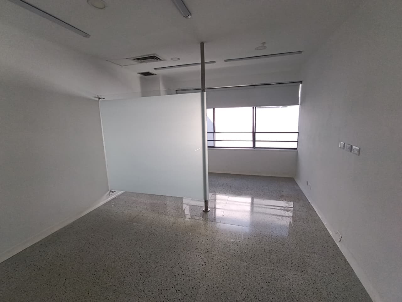 Consultorio en arriendo en Patio Bonito, El Poblado, Medellín — foto 5 de 13