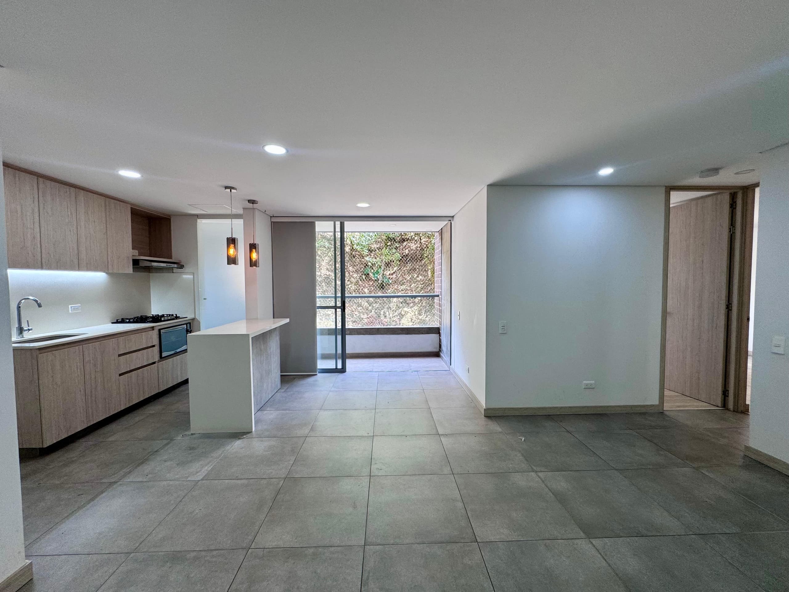 Apartamento en arriendo en El Trianón, Envigado — foto 1 de 20