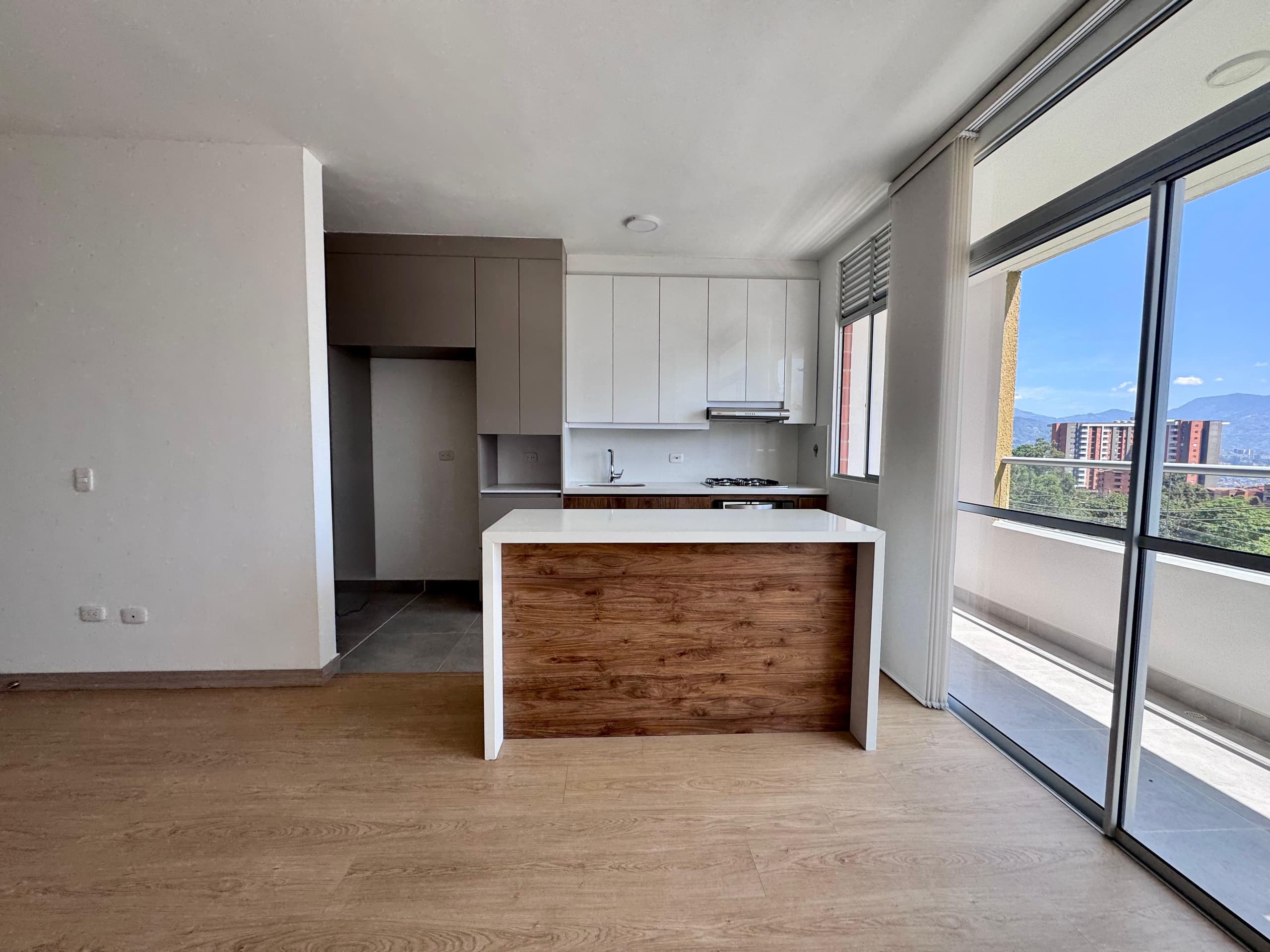 Apartamento en arriendo en La Mina, Envigado — foto 3 de 14