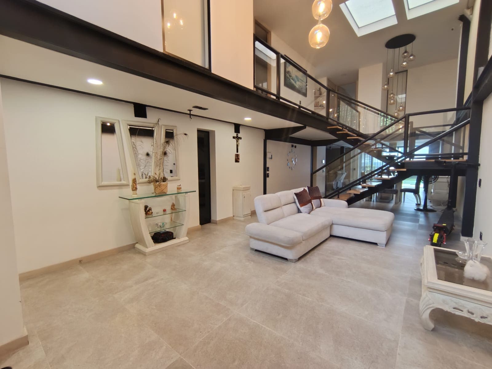 Casa Comercial en arriendo en La Castellana, Laureles, Medellín — foto 4 de 20