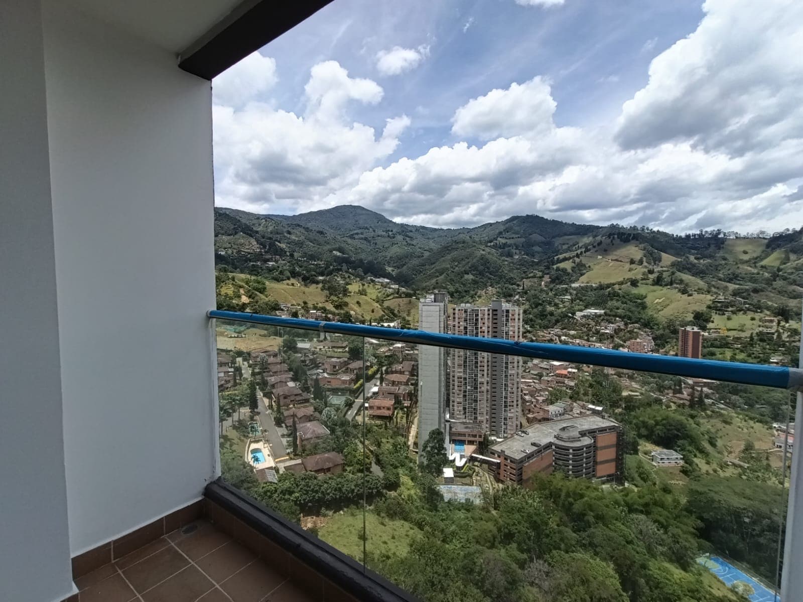 Apartamento en arriendo en Aves María, Sabaneta — foto 1 de 14
