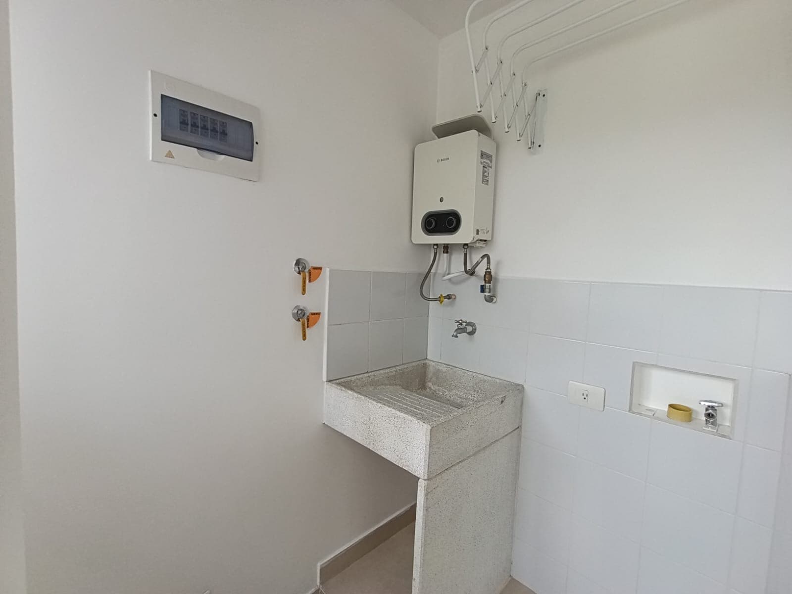 Apartamento en arriendo en Aves María, Sabaneta — foto 5 de 14