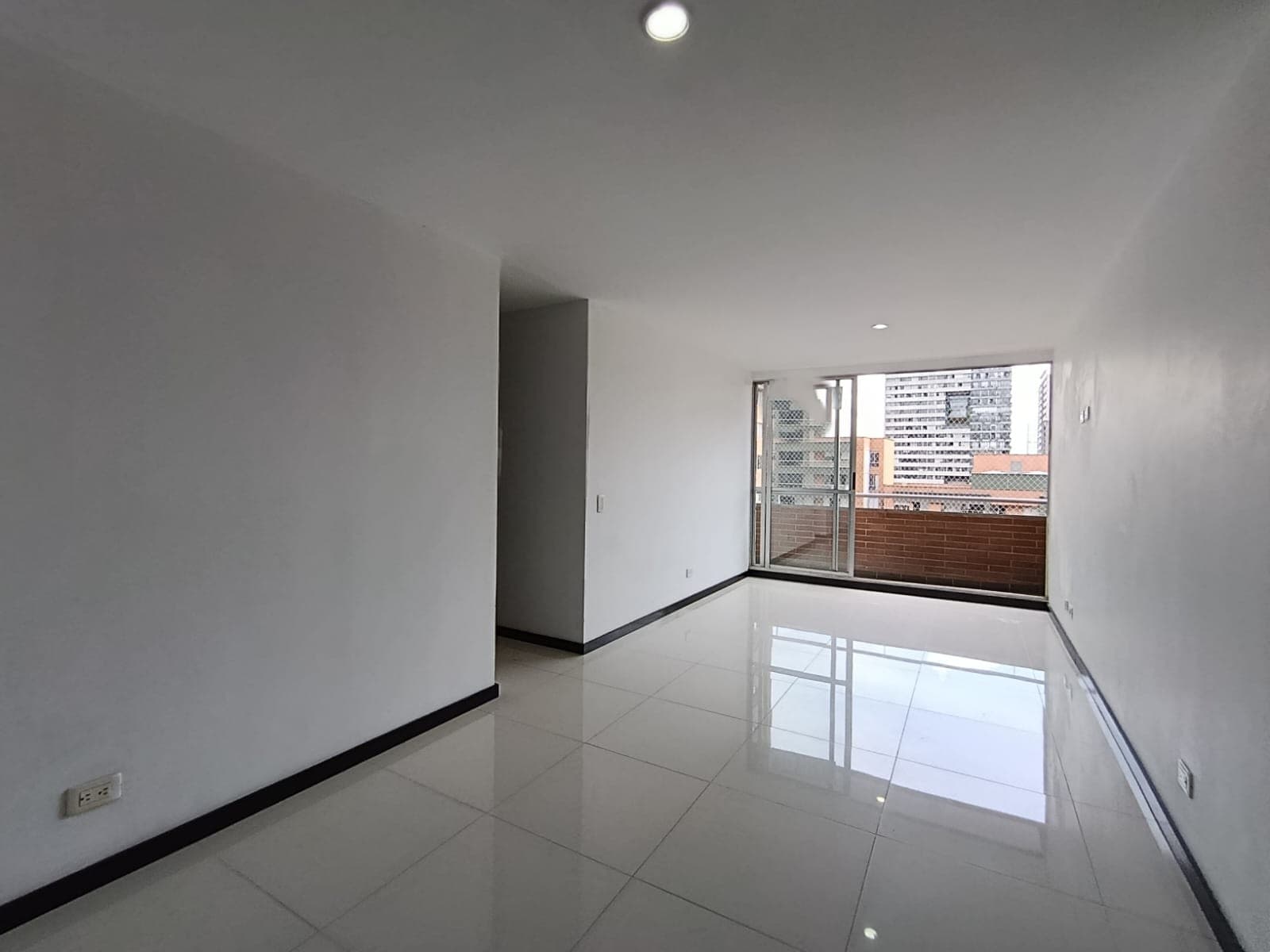 Apartamento en arriendo en Ciudad Del Rio, El Poblado, Medellín — foto 2 de 20