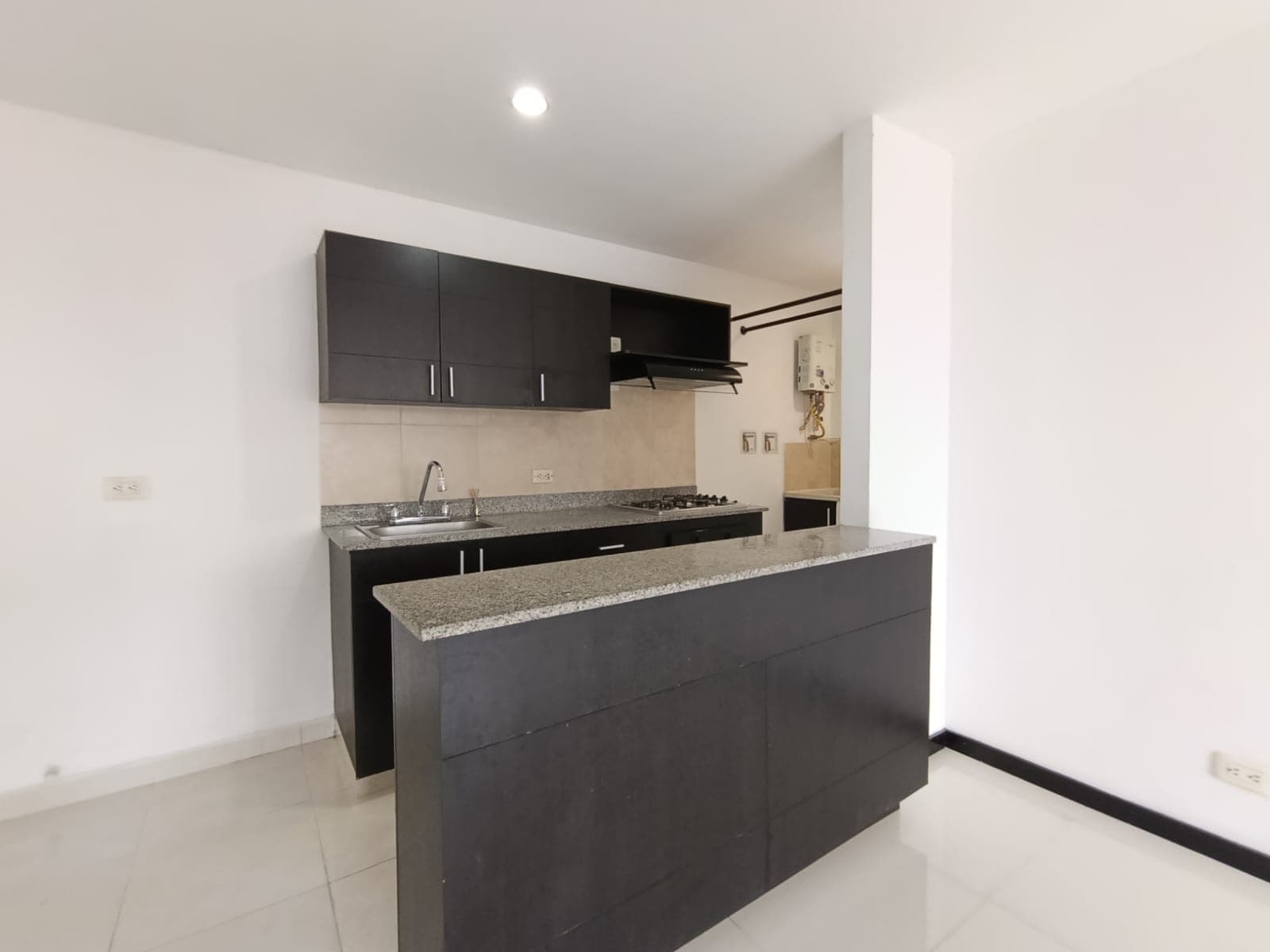 Apartamento en arriendo en Ciudad Del Rio, El Poblado, Medellín — foto 4 de 20