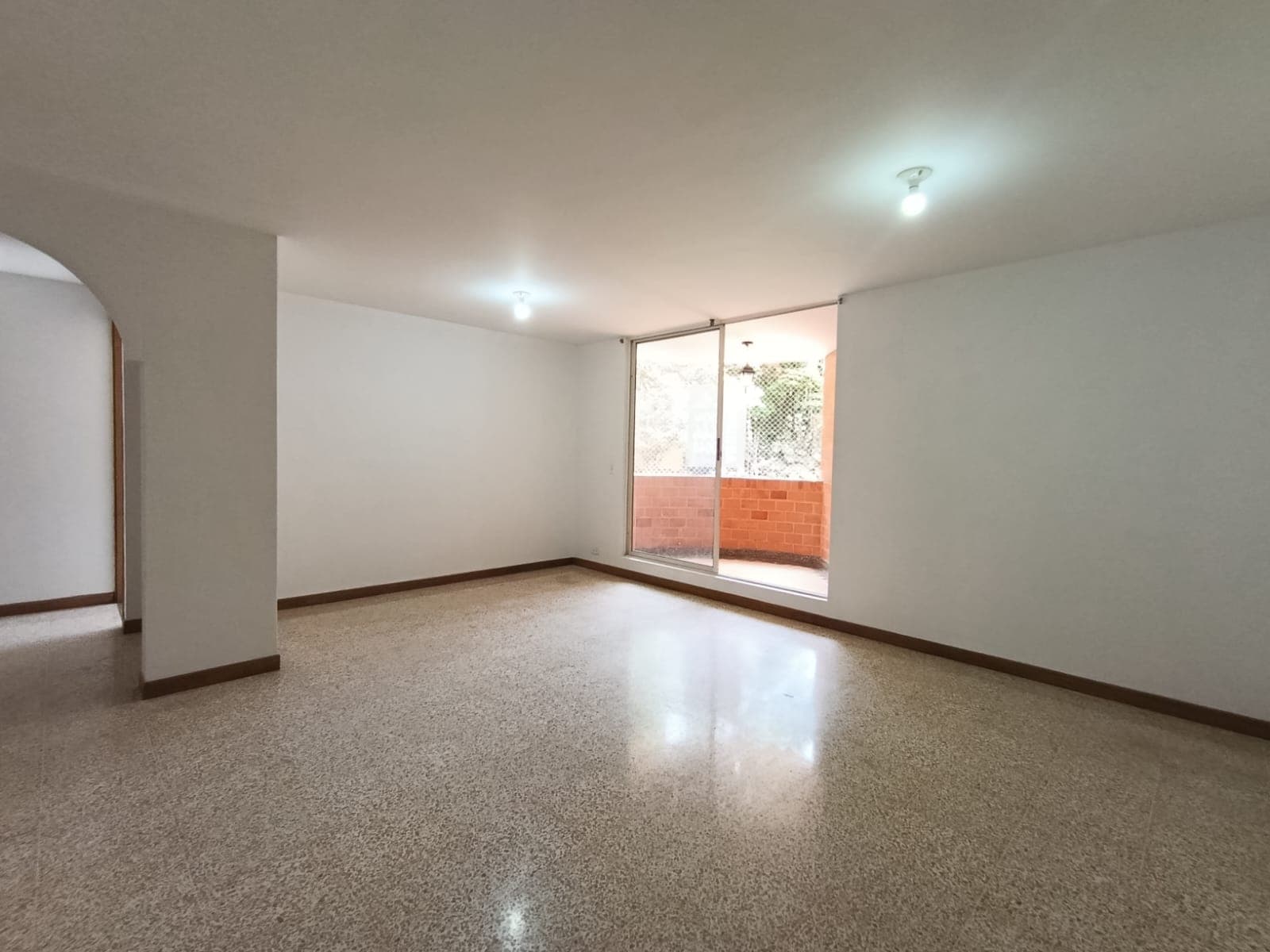Apartamento en arriendo en Castropol, El Poblado, Medellín — foto 2 de 16