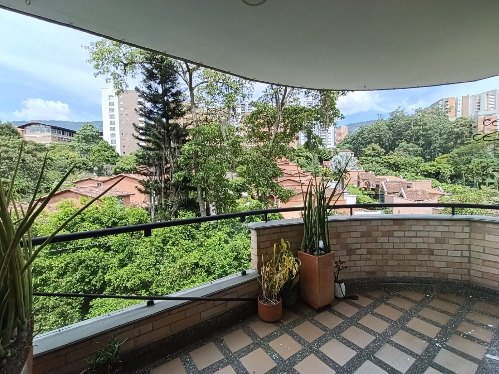 Apartamento en arriendo en La Abadía, Envigado — foto 2 de 20