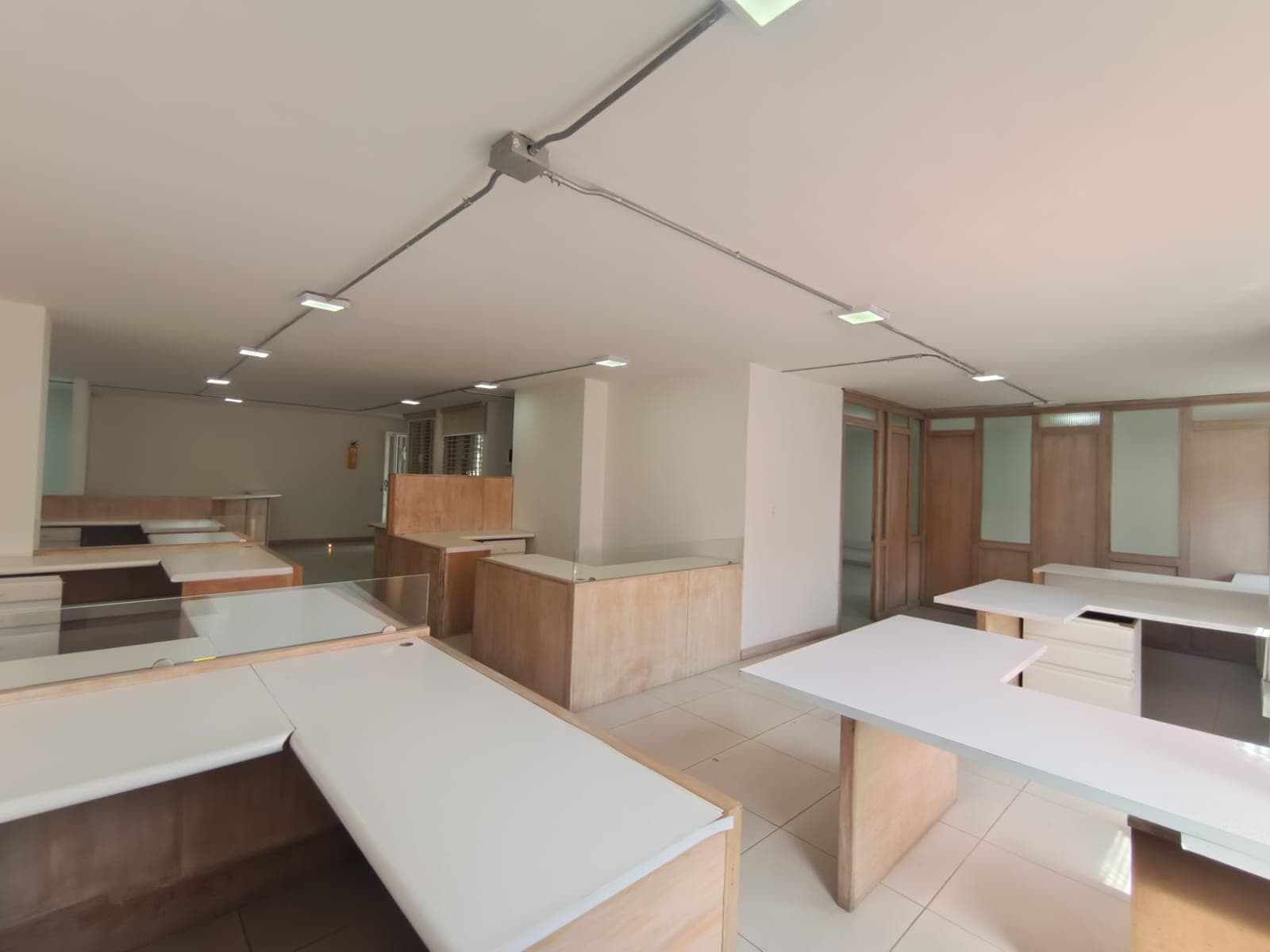 Local en arriendo en El Velódromo, Laureles, Medellín — foto 4 de 12