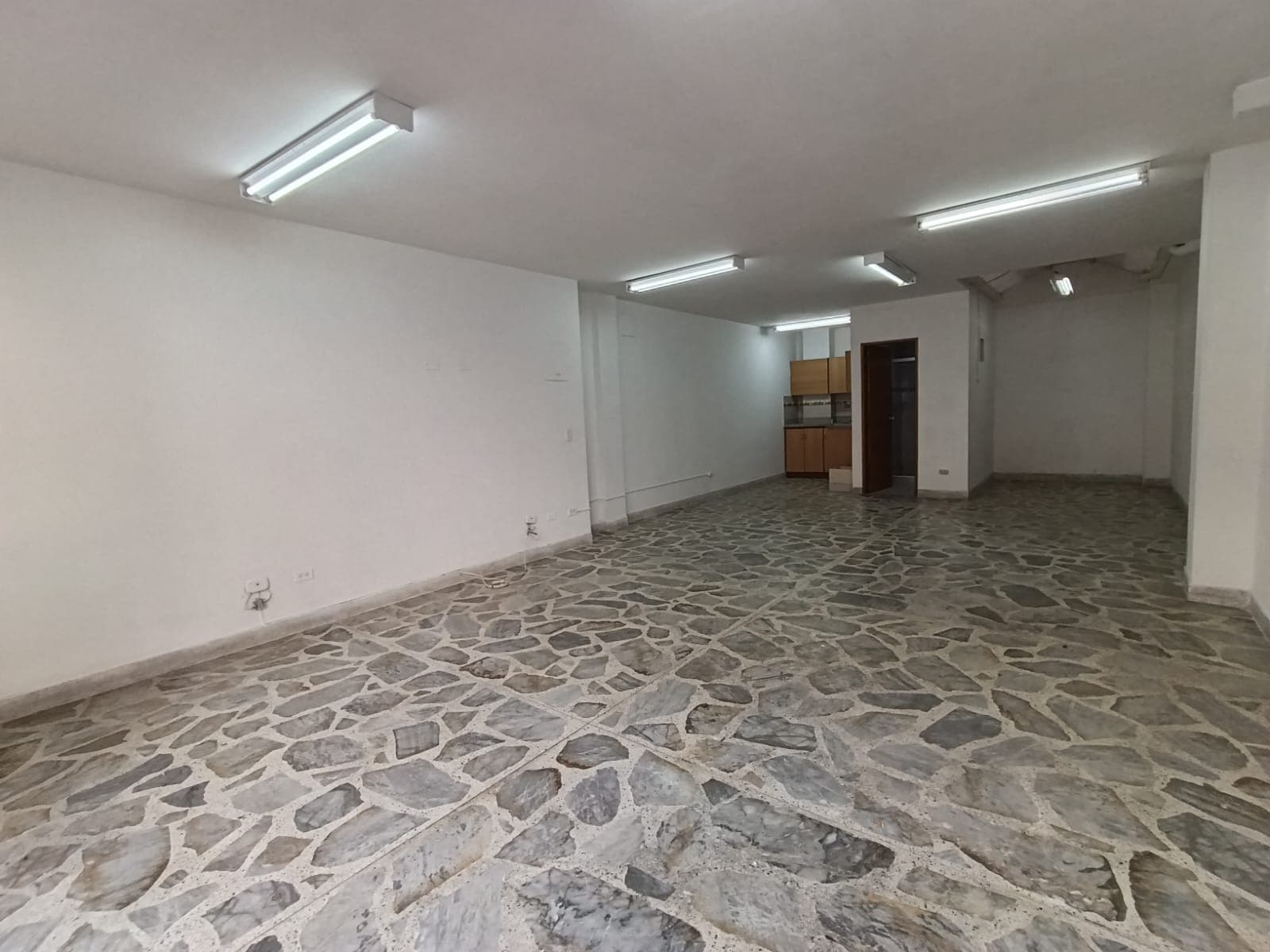Local en arriendo en Restrepo Naranjo, Sabaneta — foto 3 de 10