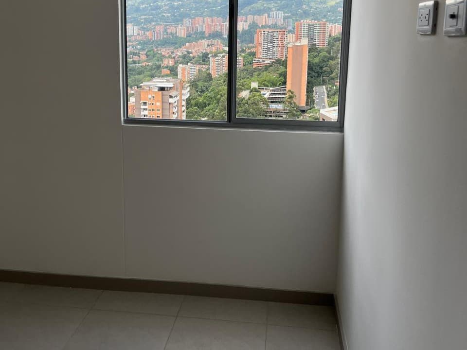 Apartamento en arriendo en El Chinguí, Envigado — foto 4 de 11