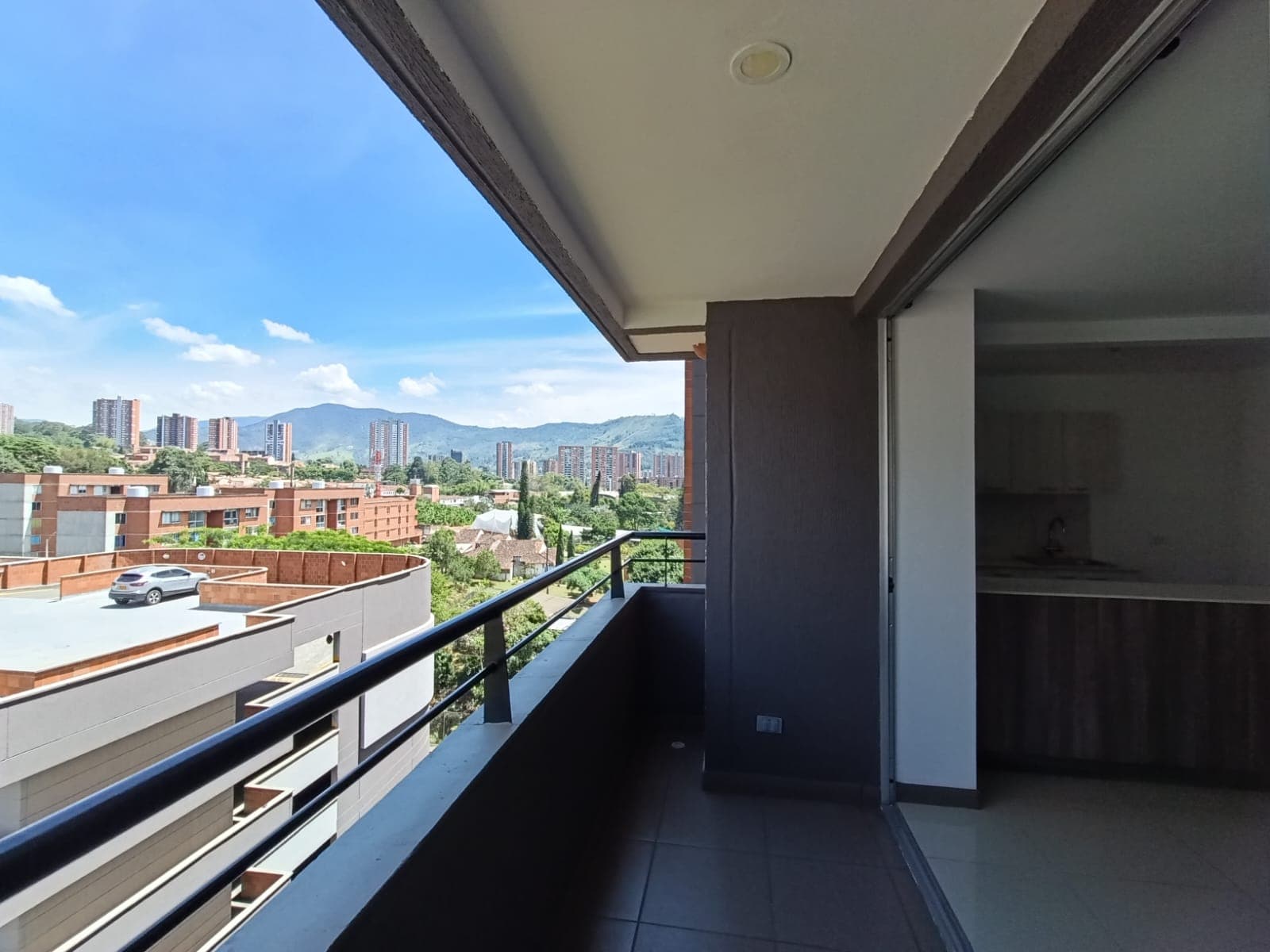 Apartamento en arriendo en Las Brisas La, La Estrella — foto 1 de 20