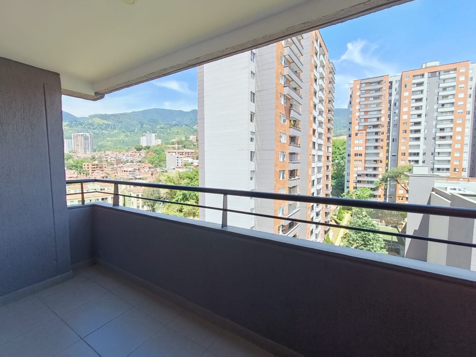 Apartamento en arriendo en Las Brisas La, La Estrella — foto 2 de 20