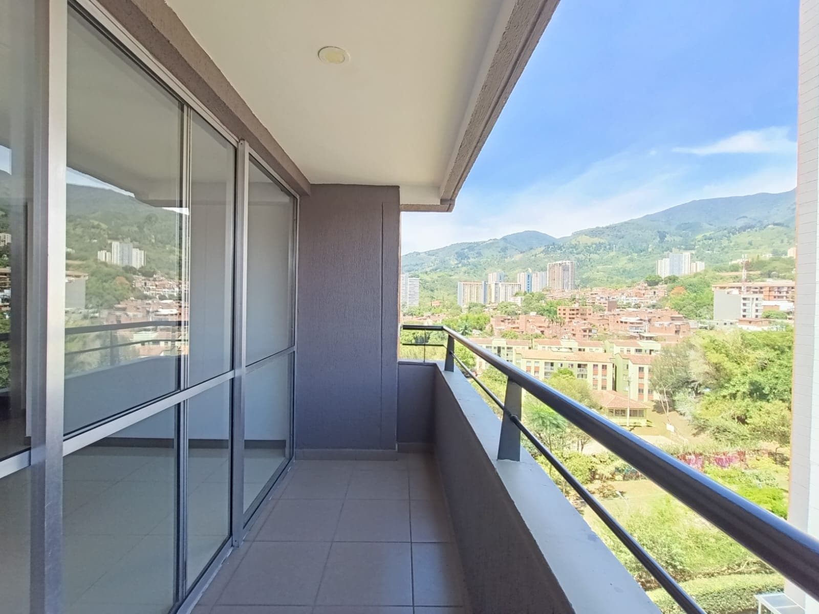 Apartamento en arriendo en Las Brisas La, La Estrella — foto 3 de 20