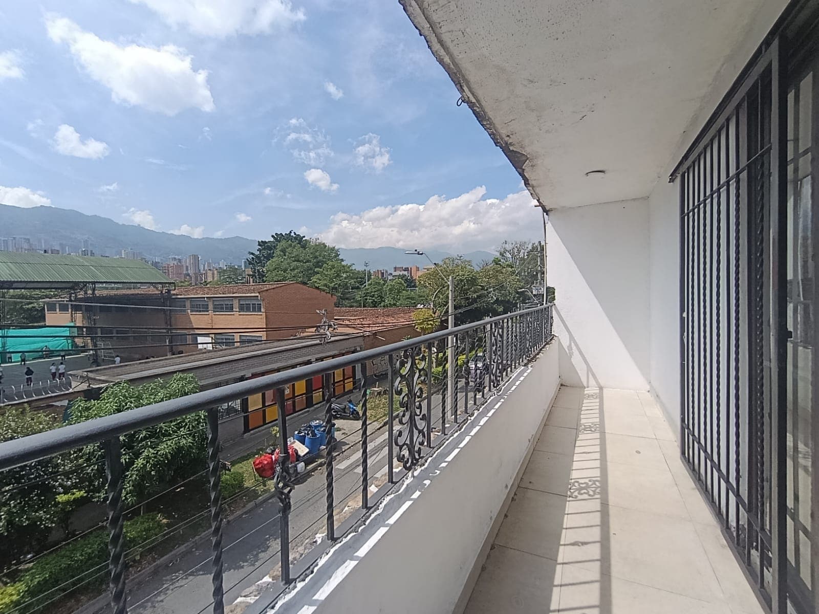 Local en arriendo en Cristo Rey, Guayabal, Medellín — foto 1 de 10