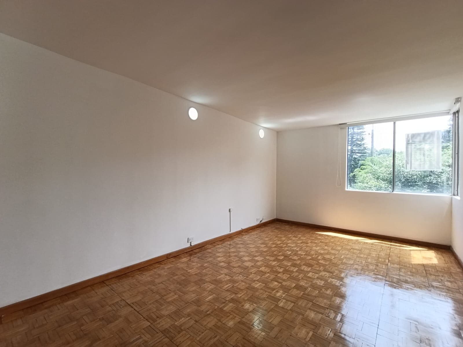 Apartamento en arriendo en Patio Bonito, El Poblado, Medellín — foto 1 de 14