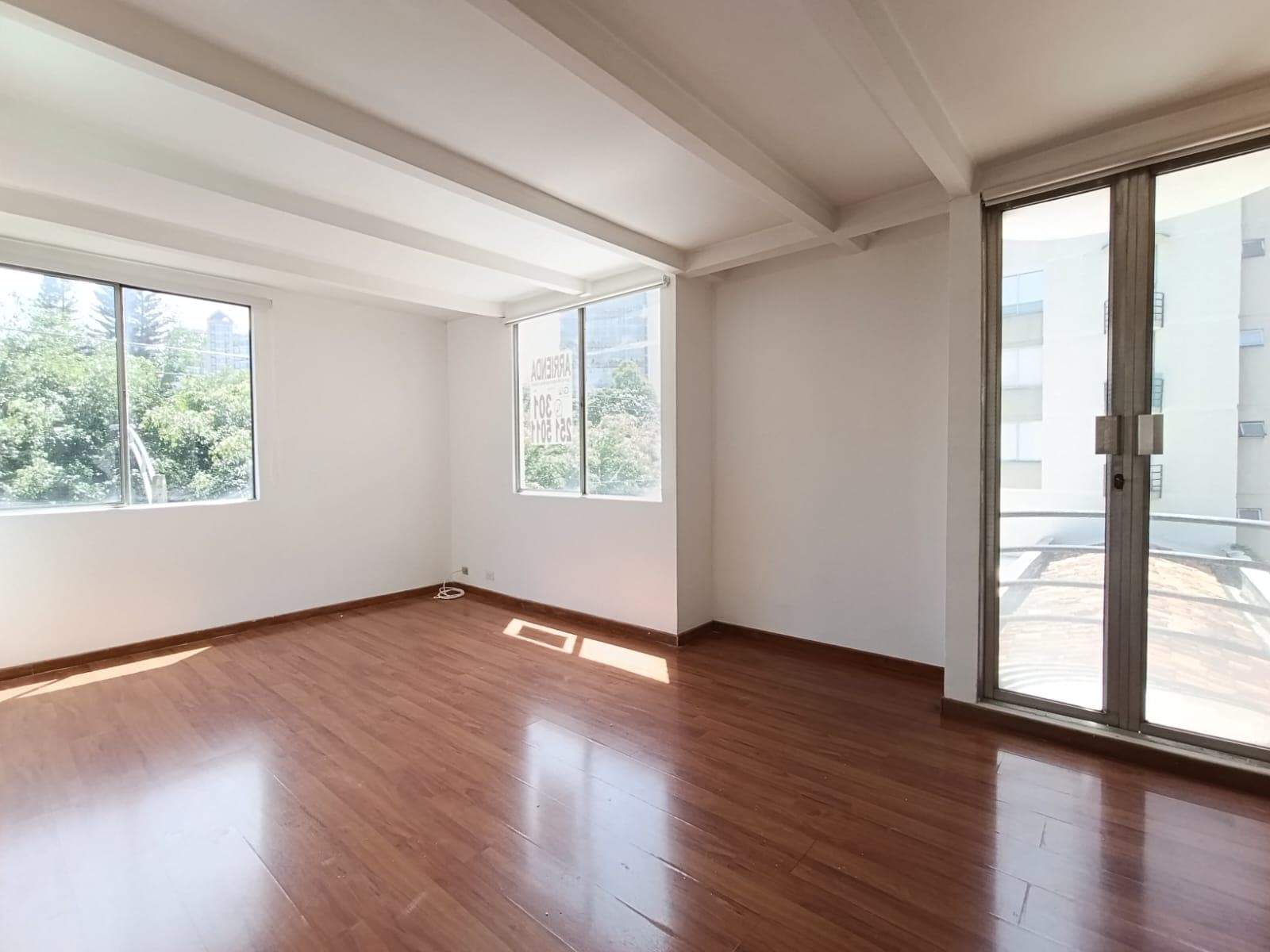 Apartamento en arriendo en Patio Bonito, El Poblado, Medellín — foto 3 de 14