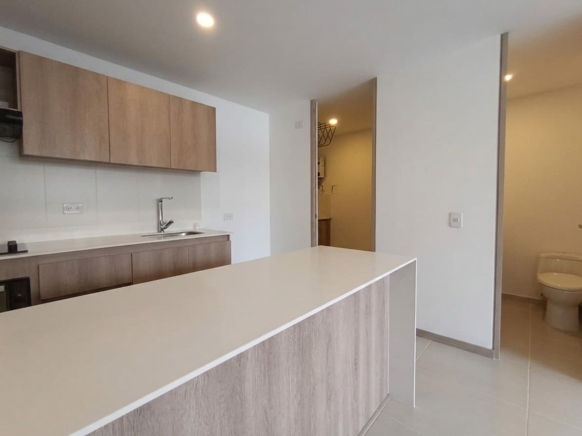 Apartamento en arriendo en Ciudad Del Rio, El Poblado, Medellín — foto 1 de 20