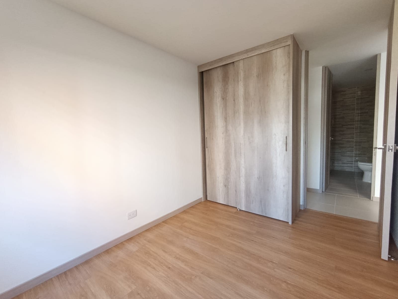 Apartamento en arriendo en Ciudad Del Rio, El Poblado, Medellín — foto 2 de 20