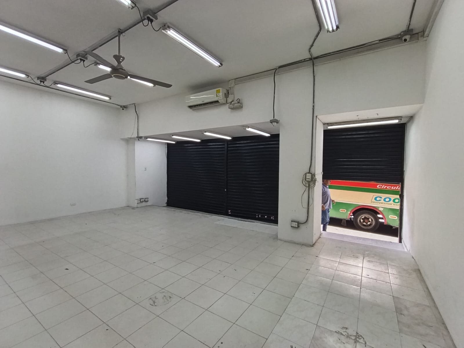 Local en arriendo en La Candelaria, Centro, Medellín — foto 3 de 18
