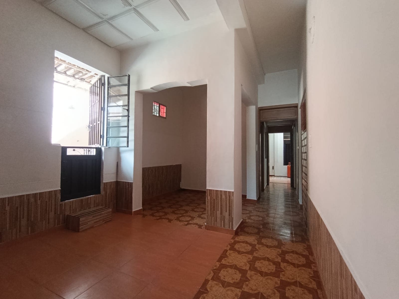 Casa Comercial en arriendo en Buenos Aires, Centro, Medellín — foto 3 de 19